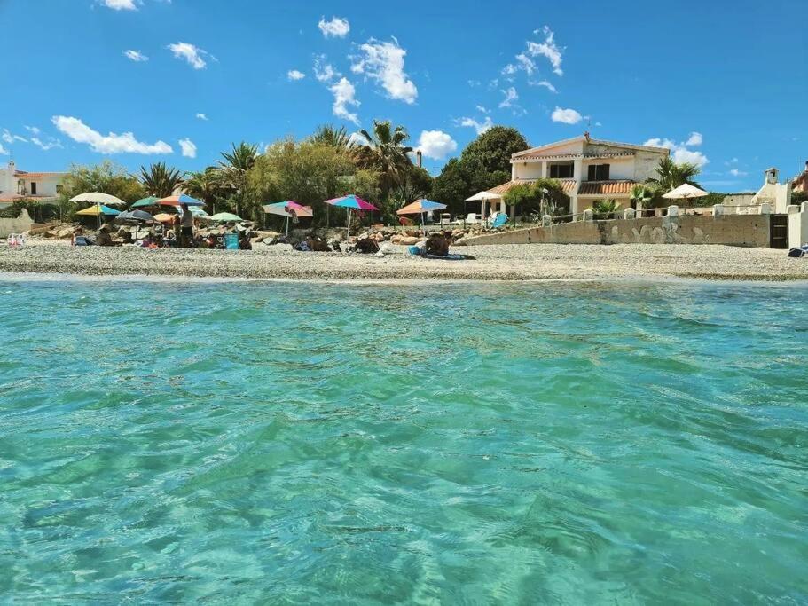 Paradise Beachfront Villa, Porto Columbu, Sardinia Porto Columbu - Perd'E Sali Екстер'єр фото